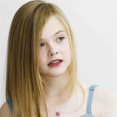 elle fanning website